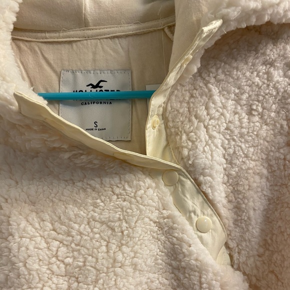 Hollister Sherpa Hoodie - Picture 10 of 12